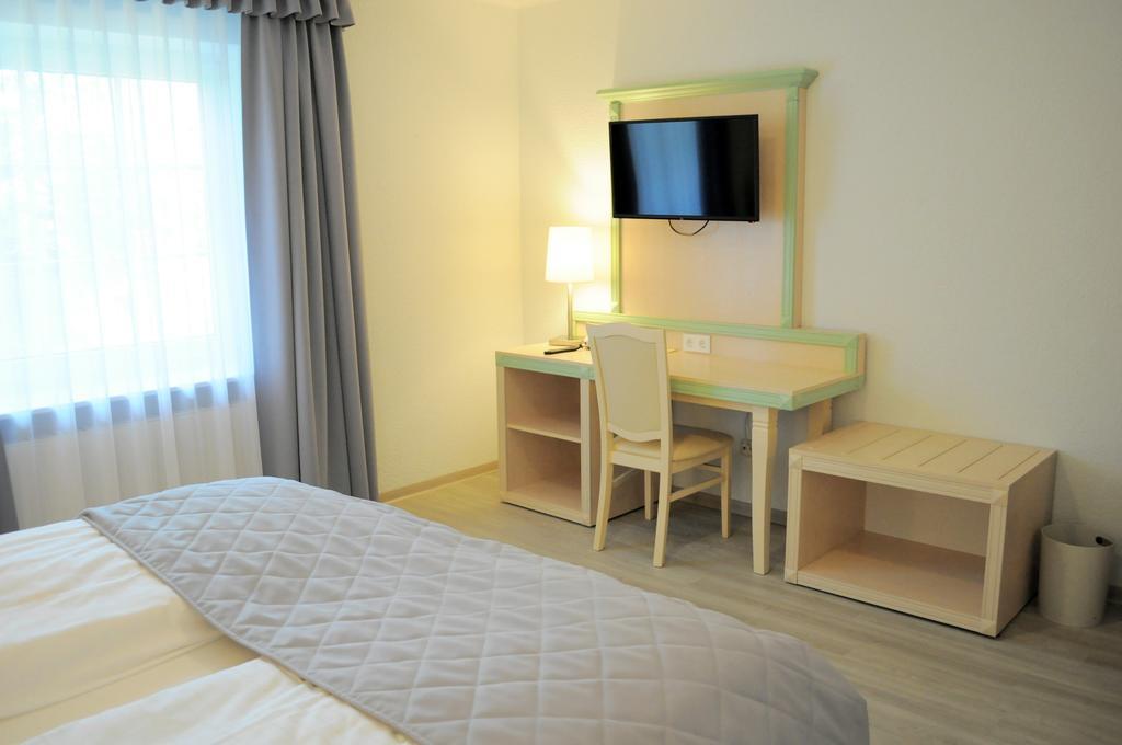 Salz & Pfeffer Im Gasthaus Frorup Hotell Oeversee Exteriör bild