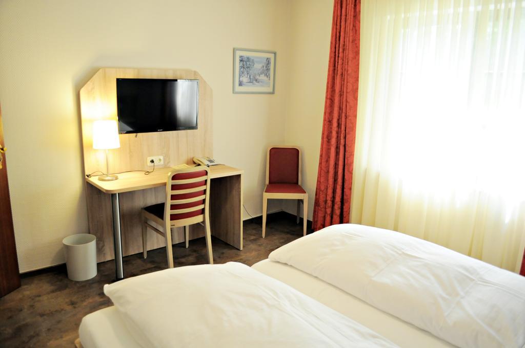 Salz & Pfeffer Im Gasthaus Frorup Hotell Oeversee Exteriör bild