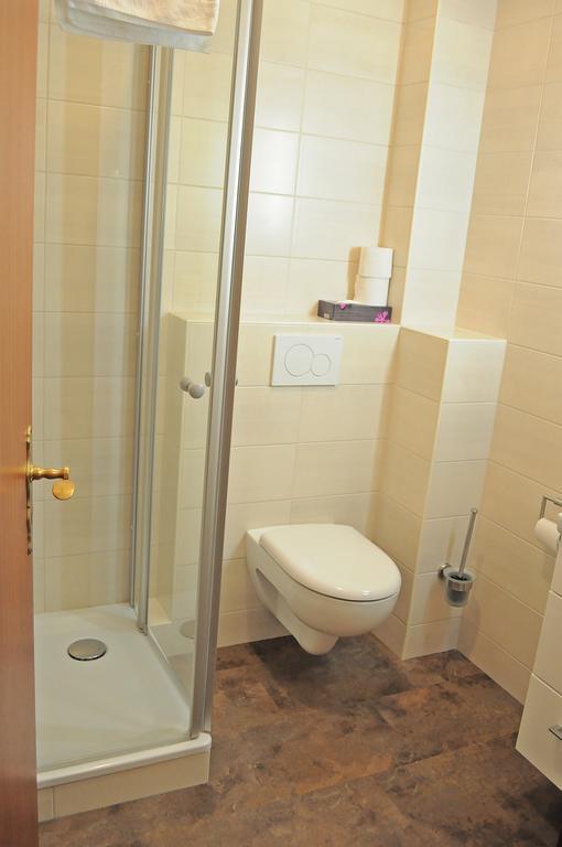 Salz & Pfeffer Im Gasthaus Frorup Hotell Oeversee Exteriör bild