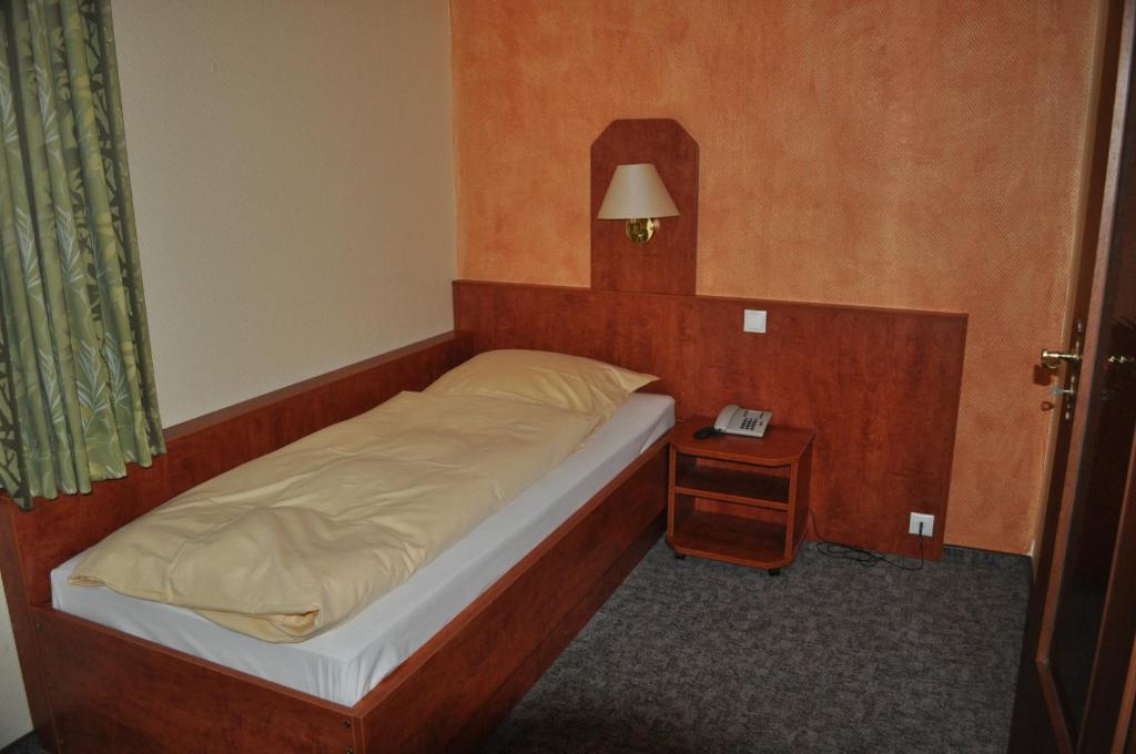 Salz & Pfeffer Im Gasthaus Frorup Hotell Oeversee Rum bild
